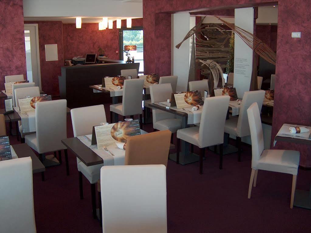 Hotel De Loire Et Restaurant Les Bateliers Trelaze Luaran gambar